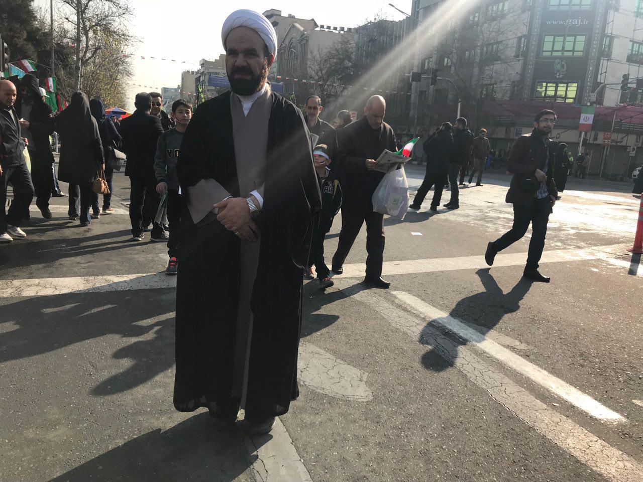 حضور دانش آموزان و دانشجویان در راهپیمایی 22 بهمن