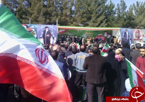 توزیع 15 هزار پرچم ایران بین مردم خراسان جنوبی