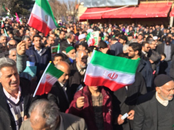 آغاز راهپیمایی پرشکوه ۲۲ بهمن ۹۶ در استان مرکزی