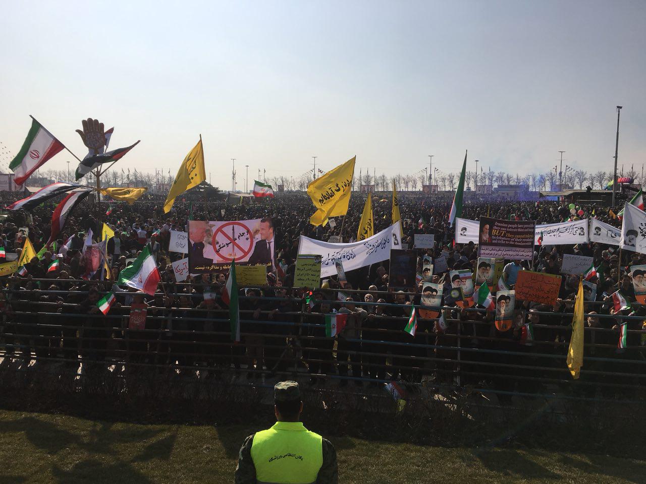 از حضور جنایتکاران دنیا در راهپیمایی تا آمدن دوقلوهای انقلابی