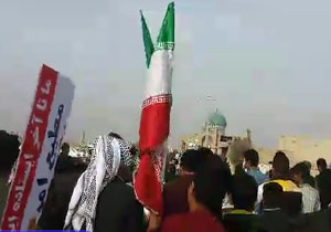 راهپیمایی پرشور جشن انقلاب در دشت‌عباس + فیلم