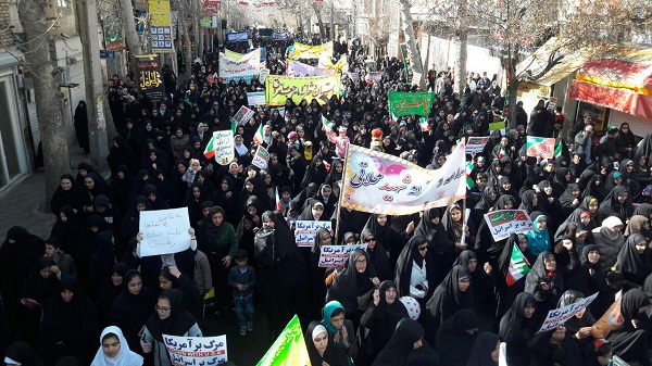 آغاز راهپیمایی پرشکوه ۲۲ بهمن ۹۶ در استان مرکزی + تصاویر