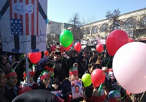 حضور پرشکوه کودکان و بانوان در راهپمایی 22 بهمن ماه