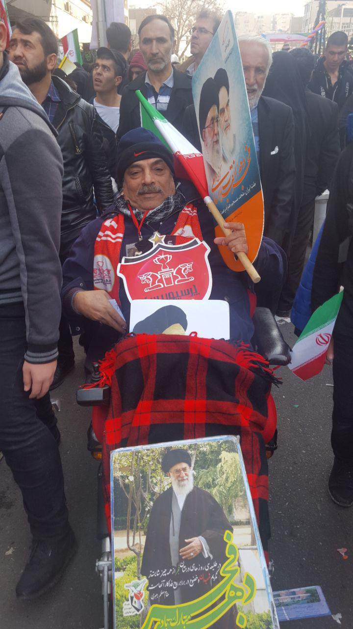 از حضور جنایتکاران دنیا در راهپیمایی تا آمدن دوقلوهای انقلابی+ فیلم و تصاویر