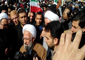 حضور مردم در راهپیمایی ستودنی است