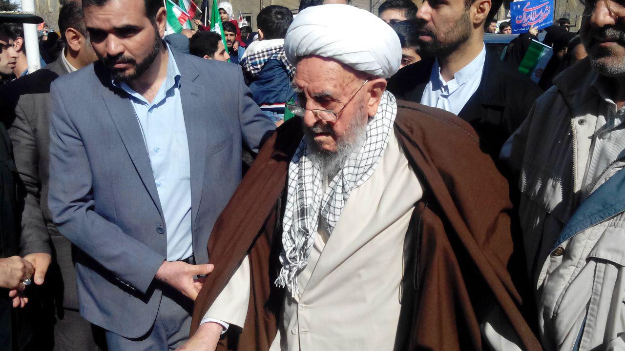 حضورگسترده و باشکوه مردم قم در جشن ۴۰ سالگی انقلاب+تصاویر حضورگسترده و باشکوه مردم قم در جشن ۴۰ سالگی انقلاب+تصاویر