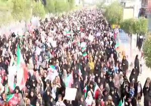 راهپیمایی تماشایی 22 بهمن در هشتبندی هرمزگان + فیلم