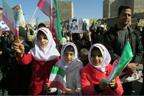 حضور دهه نودیها و نسل پنجم در راهپیمایی ۲۲ بهمن ۹۶ استان مرکزی حضور دهه نودیها و نسل پنجم در راهپیمایی ۲۲ بهمن ۹۶ استان مرکزی