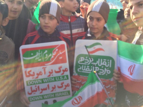 حضور دهه نودیها و نسل پنجم در راهپیمایی ۲۲ بهمن ۹۶ استان مرکزی حضور دهه نودیها و نسل پنجم در راهپیمایی ۲۲ بهمن ۹۶ استان مرکزی