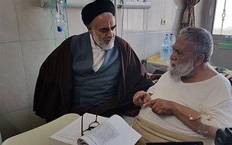 عضو مجلس خبرگان رهبری از آیت‌الله مستجابی عیادت کرد