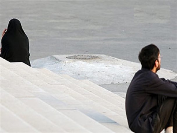 حکم نماز و روزه کسی که &laquo;قهر&raquo; می&zwnj;کند چیست؟