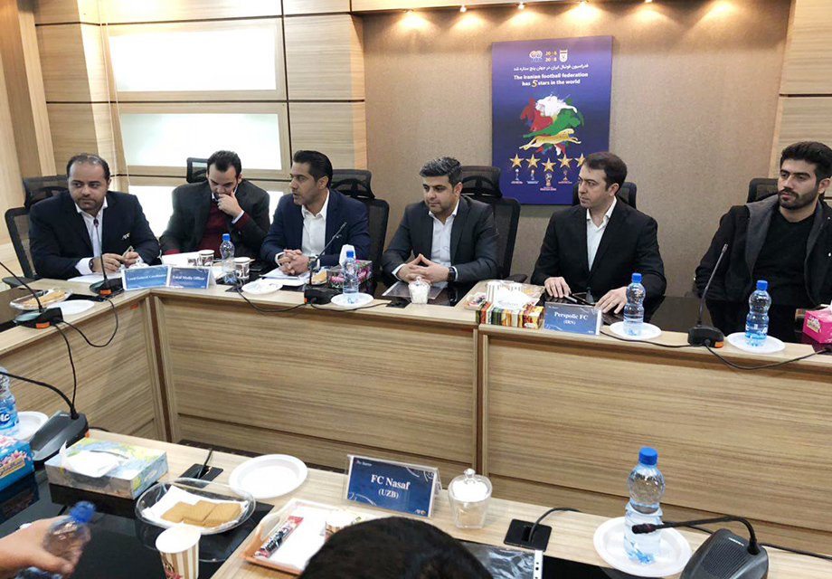 تذکر جدی نماینده کنفدراسیون فوتبال آسیا برای لیزر و پرتاب اشیاء