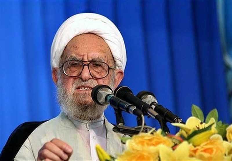 مشکلات اقتصادی امروز، نتیجه عدم توجه کافی به بیانات رهبری است