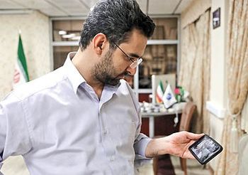 از سوزاندن سیم کارت رئیس جمهور تا توییت گذاشتن  آقای وزیر بین جلسات مهم وزارتخانه!