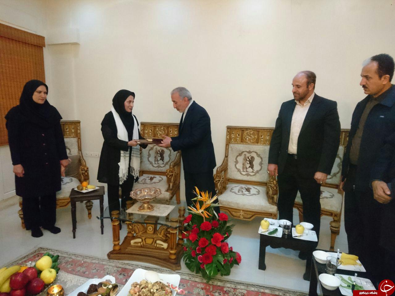 تجلیل از سرمربی بسکتبال دختران نوجوان حاضر در رقابت های آسیایی تجلیل از سرمربی بسکتبال دختران نوجوان حاضر در رقابت های آسیایی