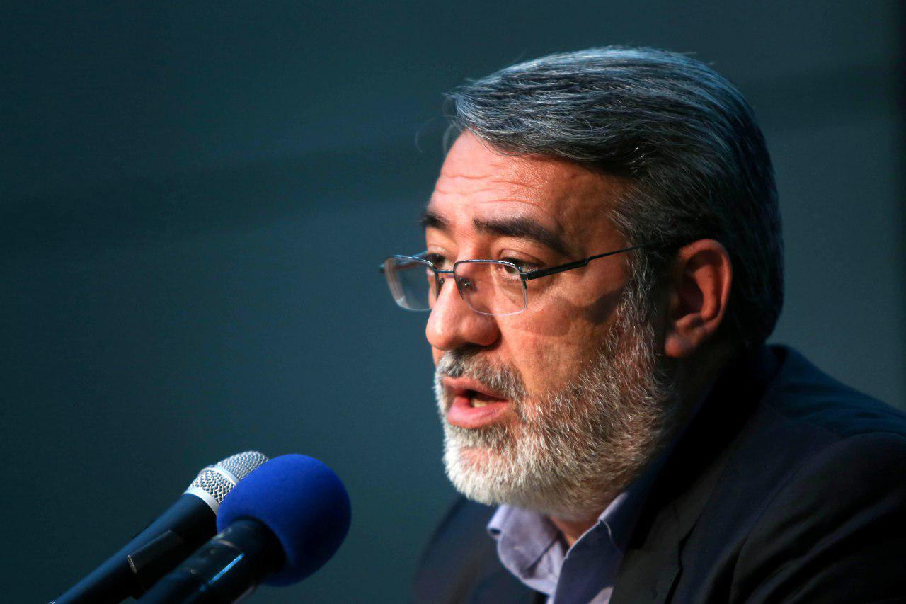 استانداران و فرمانداران برنامه&zwnj;های دولت در حوزه تولید و اشتغال را به جد پیگیری می&zwnj;کنند