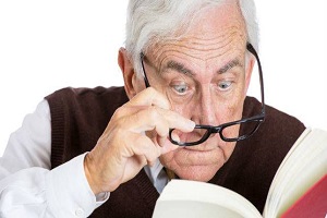 چرا دچار پیرچشمی می&zwnj;شویم؟