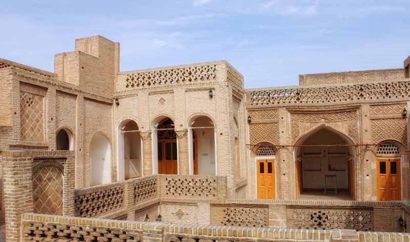 ریزش قسمتی از خانه تاریخی رئیسی دزفول