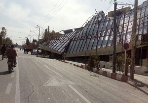 محافظ سقف ایرانیت مسجد جامع هرات تخریب شد