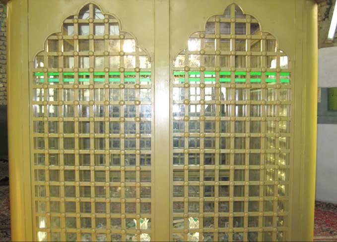 آستان مطهر امامزاده عباس (ع) معطر به حضور شهدای گمنام