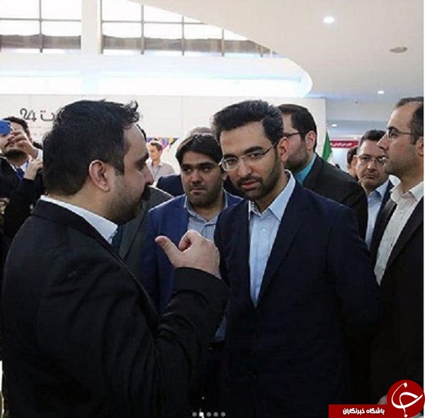 پست آذری جهرمی از حضورش در نمایشگاه وب و موبایل + عکس