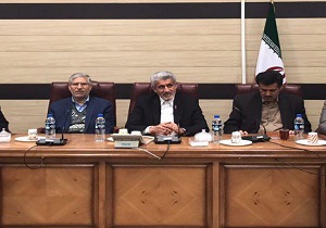 صبوری، درستی در اخلاق و رفتار و قانونمداری سرلوحه کار مدیران باشد