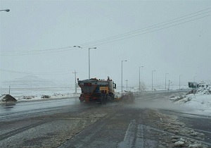 بارش برف در گردنه های استان قزوین