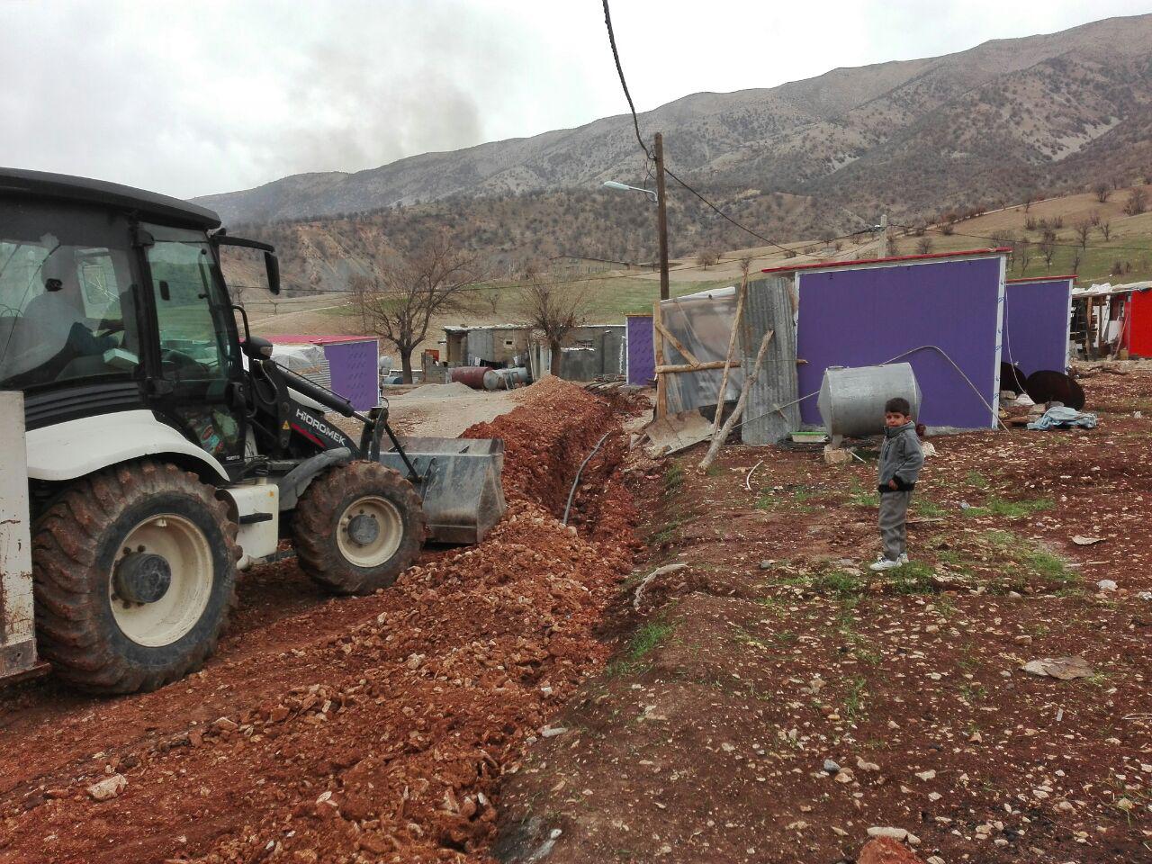 تعویض خطوط فرسوده شبکه های آبرسانی روستایی + تصاویر