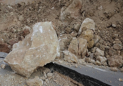 ریزش کوه جان یک تن را گرفت