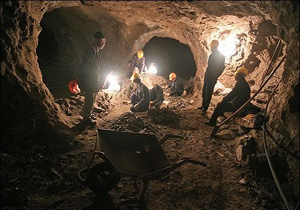 محدوده های اکتشافی معدنی هرمزگان به سرمایه گذاران واگذار می شود