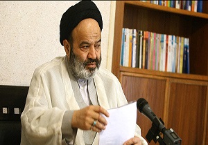 جهان اسلام با هر نوع فرقه و مذهبی پیشگام گفتگو بوده است