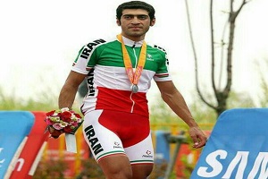 مدال نقره بر گردن گودرزی