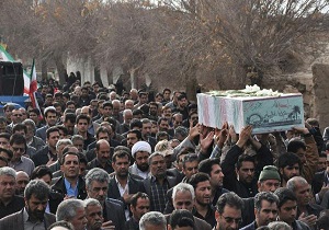 تشییع پیکر دو شهید گمنام و شهید مدافع امنیت در مروست