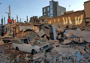 همراهی گرم بنیاد مسکن گلستان با مردم کرمانشاه در روز‌های سرد زمستانی