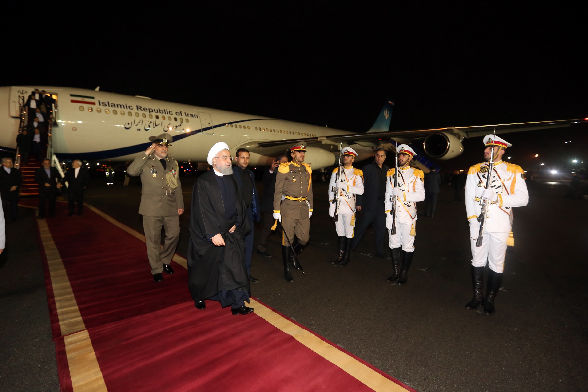 روحانی به تهران بازگشت