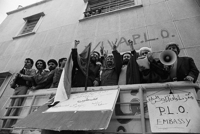 30 بهمن؛ آغازی بر پایان حیات ننگین فرزند نامشروع انگلیس در منطقه