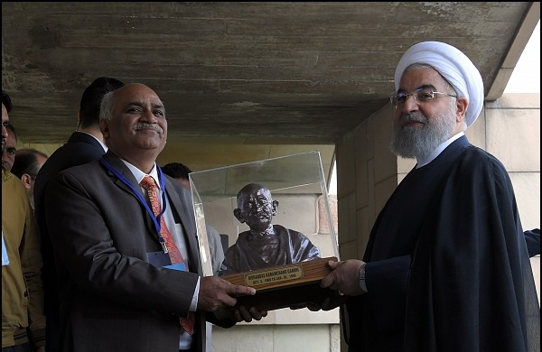 سوغات روحانی از هند چه بود؟+ تصاویر