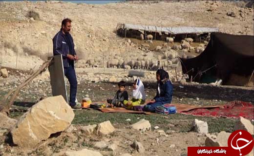 معلمی که با عشق به تدریس مکان نمی شناسد/مدرسه ای از جنس چادر در 