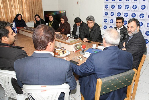 نشست صمیمانه مدیرکل ورزش و جوانان با اعضای باشگاه خبرنگاران نشست صمیمانه مدیرکل ورزش و جوانان با اعضای باشگاه خبرنگاران