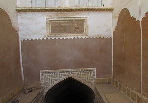 مرمت و بازسازی آب انبار تاریخی وقت الساعت یزد