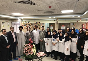 مدیرکل صداوسیمای یزد به دیدار پرستاران رفت