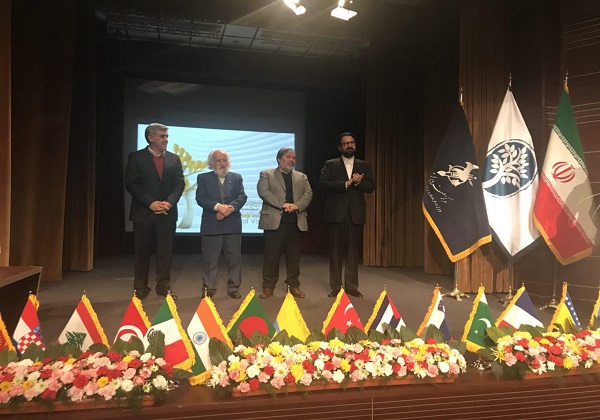 دهمين جشنواره بين المللي هنرهای تجسمی فجر افتتاح شد