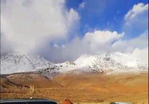 پرواز بالگردهای سازمان اورژانس کشور بر فراز رشته کوه دنا + فیلم