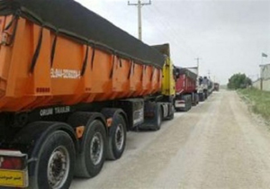 سرگردانی راننده کامیون‌ها در سیلوهای تحویل گندم + فیلم