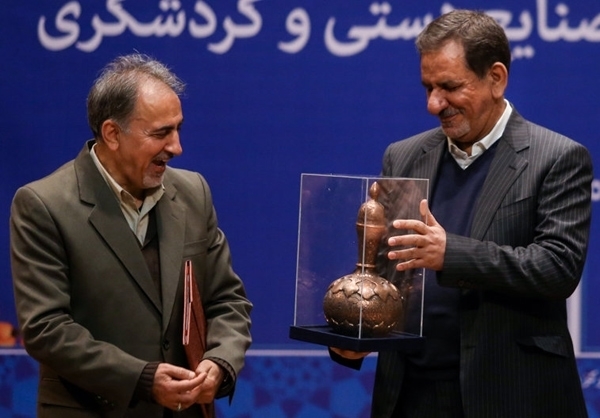 سایه معاون اول رئیس جمهور بالای سر نجفی