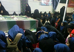 برگزاری مراسم وداع با پیکر شهید گمنام در دبیرستان شاهد نجمه