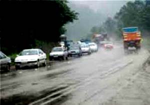 جاده‌های مازندران بارانی و لغزنده