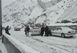 آمد وشد رانندگان بدون زنجیر چرخ در جاده‌های مازندران ممنوع