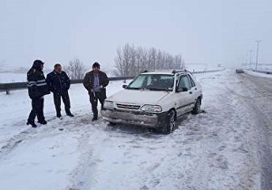 بیشتر راههای آذربایجان شرقی به علت بارندگی لغزنده است