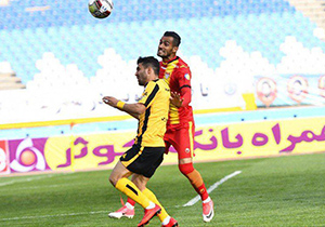 سپاهان به فولاد باخت